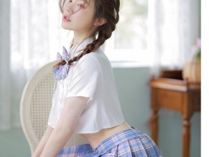 jk 制服，女高中生校服，扒开胸罩露出奶头图片，诱惑性感