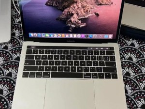 18 岁的 MacBook Pro 性能强劲，使用流畅