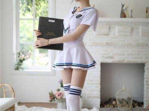 萌白酱甜味弥漫 JK 学生装制服，时尚可爱的少女必备单品